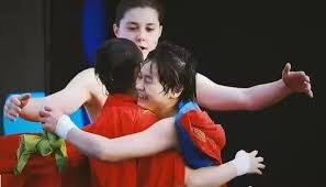 揭秘“合伙坐庄”：二八杠江湖里的资本运作内幕。（合伙坐庄背后的资本操作：走进二八杠江湖的隐秘世界）